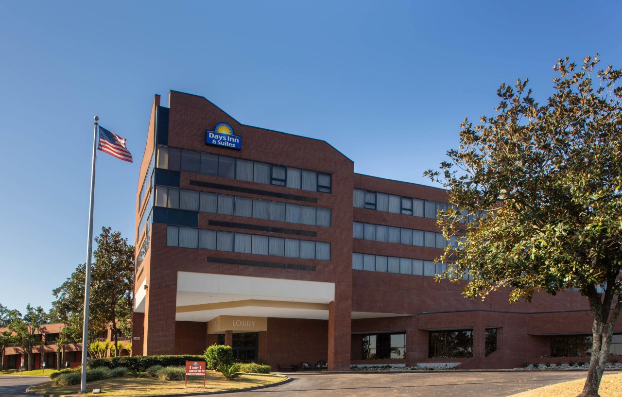 DAYS INN & SUITES BY WYNDHAM TALLAHASSEE CONF CENT